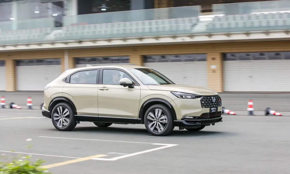 18 than xe hrv 2025