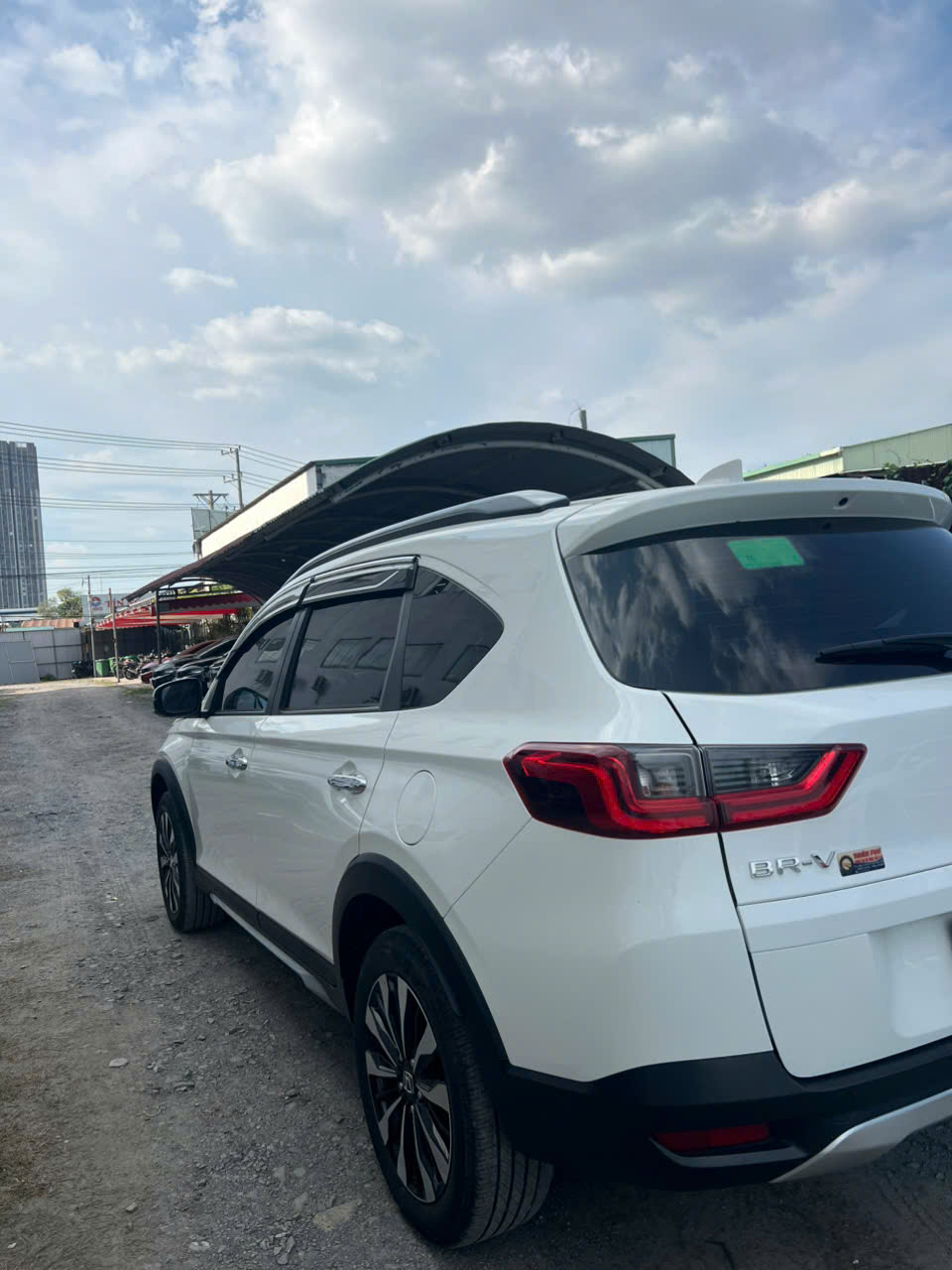 z7340300592799 46558478f9b0d7ebb86a0a4dba9c5f1e XE LƯỚT CHÍNH HÃNG HONDA BRV L MÀU TRẮNG SẢN XUẤT NĂM 2023