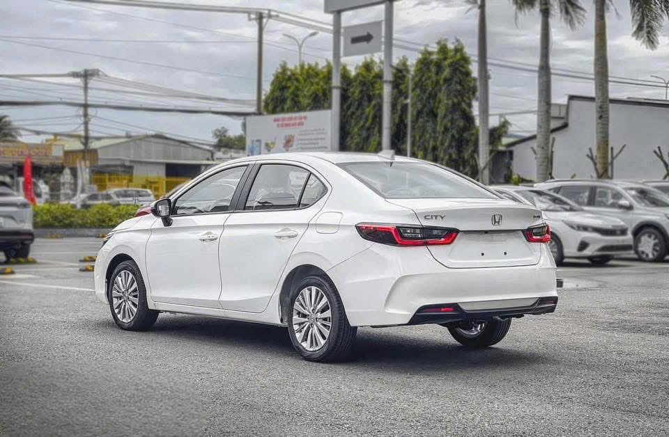 z7376617208526 fdf4b6c6d421b76b3247c1a25d2731d3 VÌ SAO HONDA CITY BẢN L LẠI LÀ LỰA CHỌN TIẾT KIỆM TÀI CHÍNH NHẤT ?